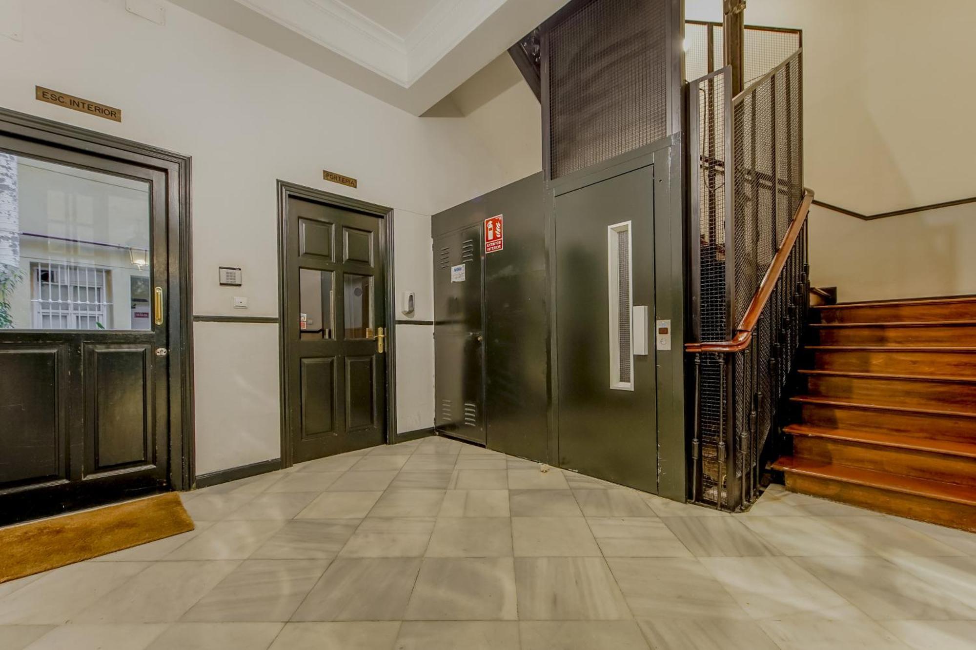 Modern Apt Para 6Pax En La Plaza De Tirso-Centro E1 Madrid Ngoại thất bức ảnh