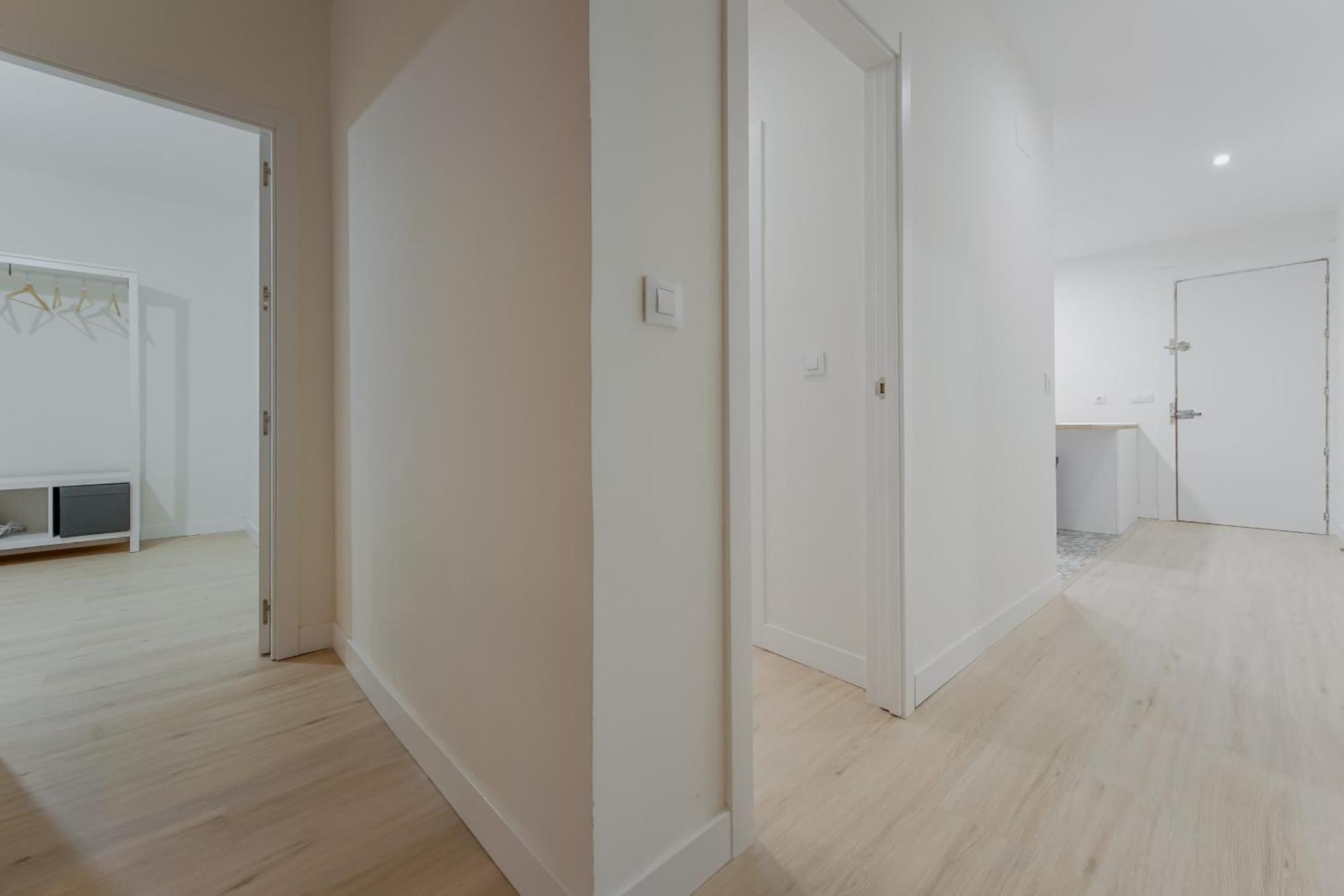 Modern Apt Para 6Pax En La Plaza De Tirso-Centro E1 Madrid Ngoại thất bức ảnh